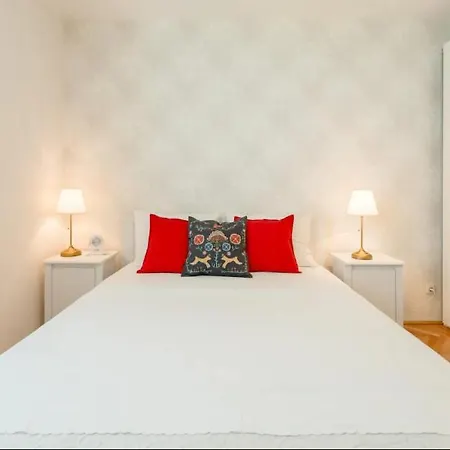 Asti Apartment *